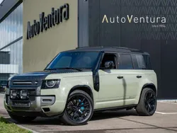 Zwart Gebruikt 2022 Land Rover Defender SUV | € 82.950 (Eerlijke prijs)
