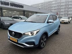 Blauw Gebruikt 2020 MG ZS Luxury Sedan | € 13.900 (Goede deal)