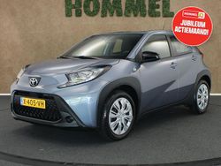 Grijs Gebruikt 2024 Toyota Aygo Play Hatchback | € 18.645 (Eerlijke prijs)