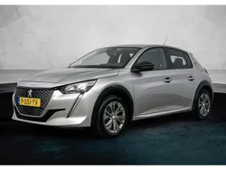 Grijs Gebruikt 2022 Peugeot e-208 Allure Hatchback | € 19.420 (Eerlijke prijs)