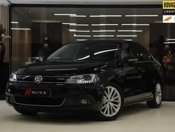 Zwart Gebruikt 2013 VW Jetta Highline Sedan | € 7.950 (Eerlijke prijs)