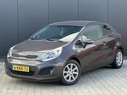 Bruin Gebruikt 2013 Kia Rio Hatchback | € 6.998 (Iets duurder)