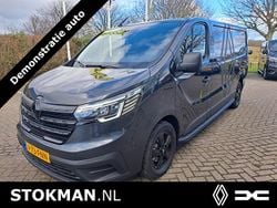 Grijs Gebruikt 2024 Renault Trafic Black Edition Van | € 28.900 (Iets duurder)