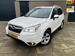 Wit, metallic lak Gebruikt 2015 Subaru Forester SUV | € 17.995 (Eerlijke prijs)