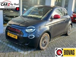 Zwart Gebruikt 2022 Fiat 500e Red Hatchback | € 17.945 (Goede deal)