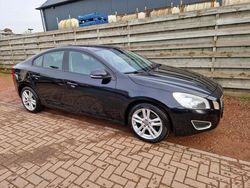 Zwart, metallic lak Gebruikt 2011 Volvo S60 Kinetic Sedan | € 6.950 (Iets duurder)