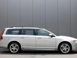 Zilver Gebruikt 2010 Volvo V70 Summum Stationwagen | € 13.945