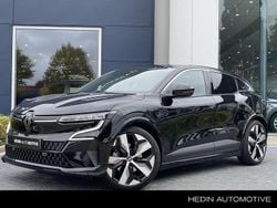 Zwart Gebruikt 2022 Renault Mégane Techno Hatchback | € 24.945 (Eerlijke prijs)