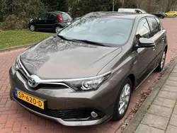 Grijs Gebruikt 2018 Toyota Auris MPV | € 16.995 (Goede deal)