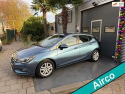Blauw Gebruikt 2016 Opel Astra Edition Hatchback | € 8.249 (Eerlijke prijs)