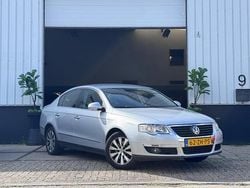 Grijs Gebruikt 2008 VW Passat Comfortline Sedan | € 3.999 (Eerlijke prijs)