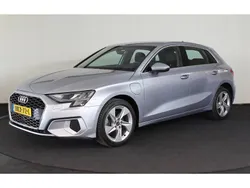 Grijs Gebruikt 2022 Audi A3 Sportback Advanced Hatchback | € 29.900 (Eerlijke prijs)