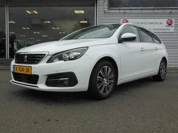 Wit Gebruikt 2021 Peugeot 308 Allure Stationwagen | € 12.950 (Goede deal)