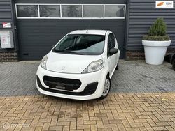Wit Gebruikt 2014 Peugeot 107 Access Hatchback | € 3.950 (Eerlijke prijs)