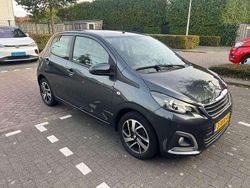 Grijs Gebruikt 2014 Peugeot 108 Allure Hatchback | € 5.650 (Eerlijke prijs)