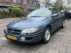 Blauw Gebruikt 1997 Opel Omega Sedan | € 3.950