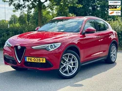 Rood Gebruikt 2017 Alfa Romeo Stelvio Super SUV | € 25.888 (Eerlijke prijs)