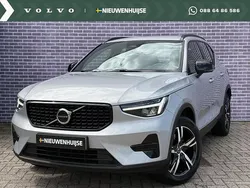 Grijs Gebruikt 2023 Volvo XC40 Plus SUV | € 36.899 (Eerlijke prijs)