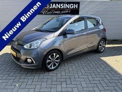 Grijs Gebruikt 2015 Hyundai i10 Hatchback | € 8.945 (Eerlijke prijs)