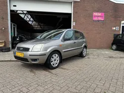 Grijs Gebruikt 2003 Ford Fusion MPV | € 2.149 (Eerlijke prijs)