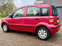 Rood, metallic lak Gebruikt 2010 Fiat Panda Active Hatchback | € 1.199 (Goede deal)