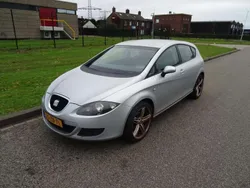 Grijs, metallic lak Gebruikt 2006 Seat Leon Reference Hatchback | € 2.695 (Eerlijke prijs)