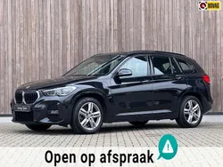 Zwart, metallic lak Gebruikt 2021 BMW X1 Executive SUV | € 28.900 (Eerlijke prijs)