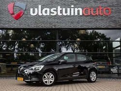 Zwart Gebruikt 2022 Renault Clio V Zen Hatchback | € 12.450 (Eerlijke prijs)