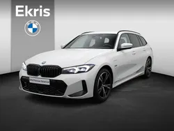 Wit Gebruikt 2022 BMW 320e Comfort Edition Stationwagen | € 36.900 (Iets duurder)