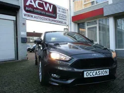 Grijs Gebruikt 2018 Ford Focus ST-Line Hatchback | € 13.900 (Eerlijke prijs)