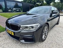 Grijs Gebruikt 2017 BMW 540 Executive Stationwagen | € 19.250 (Eerlijke prijs)