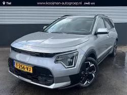 Grijs Gebruikt 2023 Kia Niro SUV | € 33.900 (Eerlijke prijs)