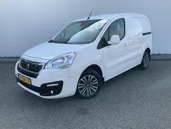 Wit Gebruikt 2017 Peugeot Partner Premium MPV | € 4.450 (Goede deal)