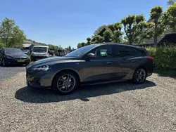 Grijs Gebruikt 2020 Ford Focus ST-Line Stationwagen | € 17.900 (Eerlijke prijs)