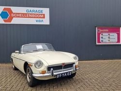 Wit Gebruikt 1974 MG B GT Coupé | € 17.500