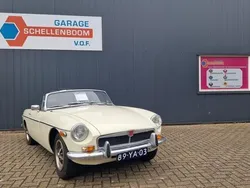 Wit Gebruikt 1974 MG B GT Coupé | € 17.500