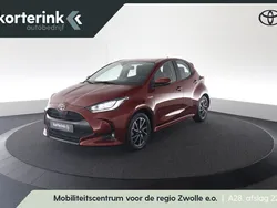 Rood Gebruikt 2021 Toyota Yaris Hybrid Hatchback | € 20.950 (Eerlijke prijs)