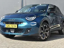 Blauw Gebruikt 2024 Fiat 600 La Prima SUV | € 29.900 (Eerlijke prijs)