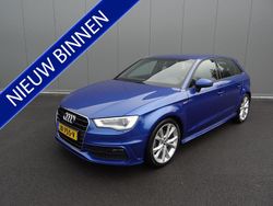 Blauw Gebruikt 2016 Audi A3 Sport Hatchback | € 14.445 (Eerlijke prijs)