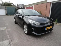 Zwart Gebruikt 2017 Kia Rio Hatchback | € 6.750 (Eerlijke prijs)