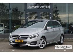 Polar zilver Gebruikt 2015 Mercedes B180 Style MPV | € 18.545 (Duur)