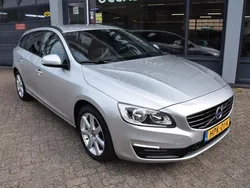 Grijs Gebruikt 2017 Volvo V60 Kinetic Stationwagen | € 17.950 (Eerlijke prijs)
