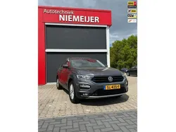 Grijs Gebruikt 2018 VW T-Roc Style SUV | € 16.950 (Goede deal)