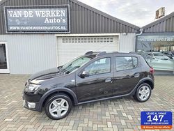Zwart Gebruikt 2016 Dacia Sandero Lauréate Hatchback | € 8.950 (Eerlijke prijs)