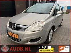Grijs Gebruikt 2009 Opel Zafira MPV | € 3.250 (Eerlijke prijs)