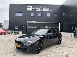 Zwart Gebruikt 2016 BMW 320 Executive Stationwagen | € 15.750 (Eerlijke prijs)