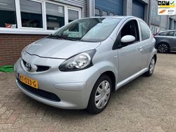 Hatchback Gebruikt 2007 Toyota Aygo Hatchback | € 1.795 (Goede deal)