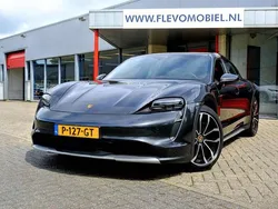 Grijs Gebruikt 2022 Porsche Taycan Cross Turismo Sedan | € 59.750