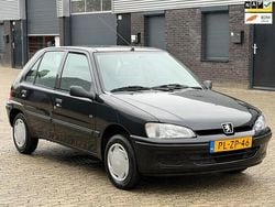 Zwart Gebruikt 1996 Peugeot 106 Hatchback | € 1.499 (Duur)