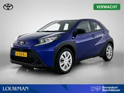 Blauw Gebruikt 2024 Toyota Aygo Play Hatchback | € 19.445 (Goede deal)